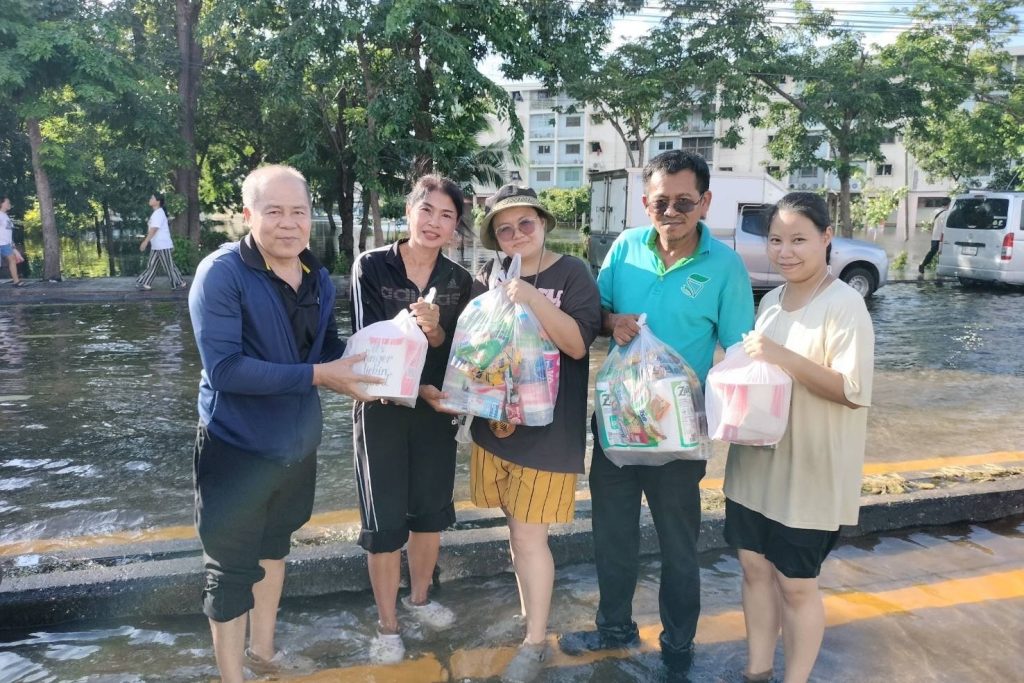 TK ร่วมส่งต่อความช่วยเหลือผู้ประสบภัยน้ำท่วม